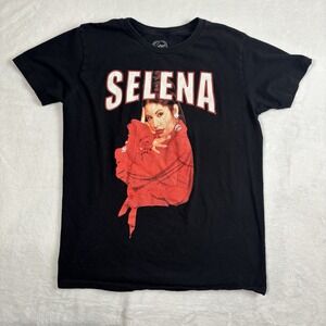 Selena Quintanilla Black Short Sleeve Graphic Shirt Red Men's Large‎ Fits Medium